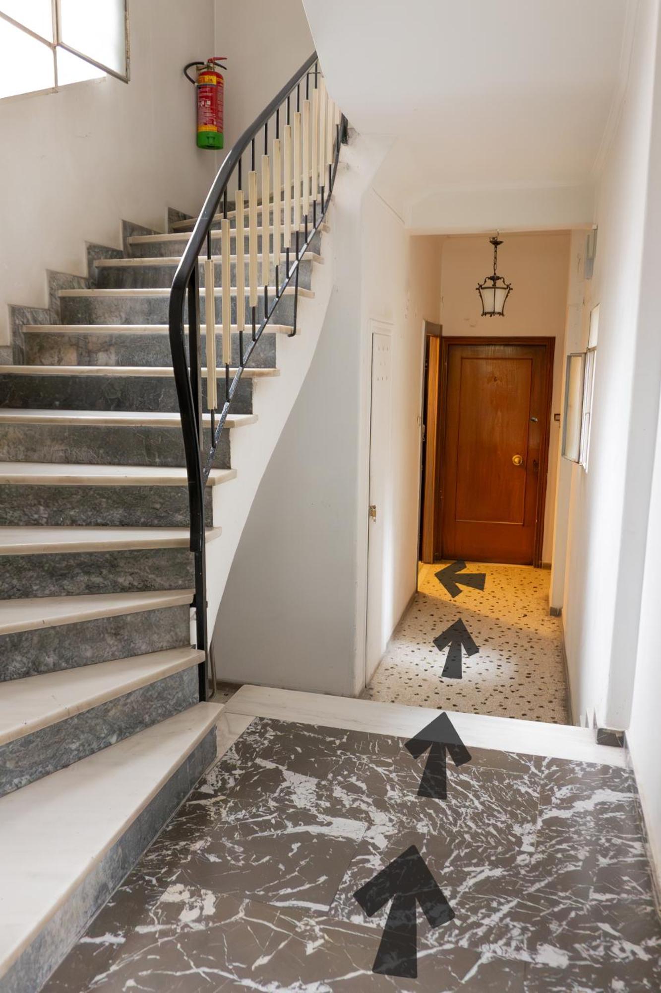 50 Steps Metro Kato Patisia Renovated Athens Apt Buitenkant foto